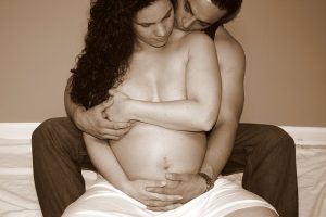 marido e mulher grávida